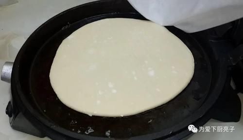 保鲜膜|面粉又出神奇做法,不发面不烫面,外焦里软又空心,吃过念念不忘