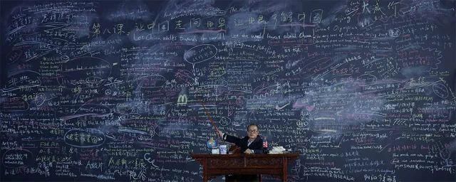  停用|摄影圈｜佳能宣布所有新产品停用两个术语 / 女摄影师凭水中拍鸟成北美打鸟第一人