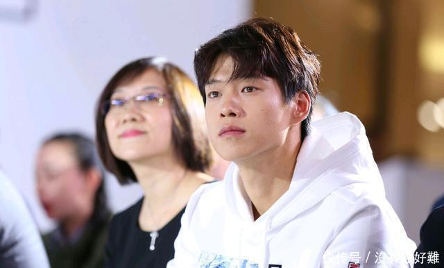 绯闻|这次被魏大勋圈粉了!宁愿饿死也不聊绯闻八卦