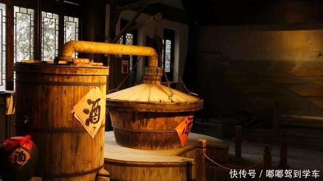 酒友|酒友必看！白酒不管啥牌子，瓶身有这串“符号”，就是酒精勾兑酒