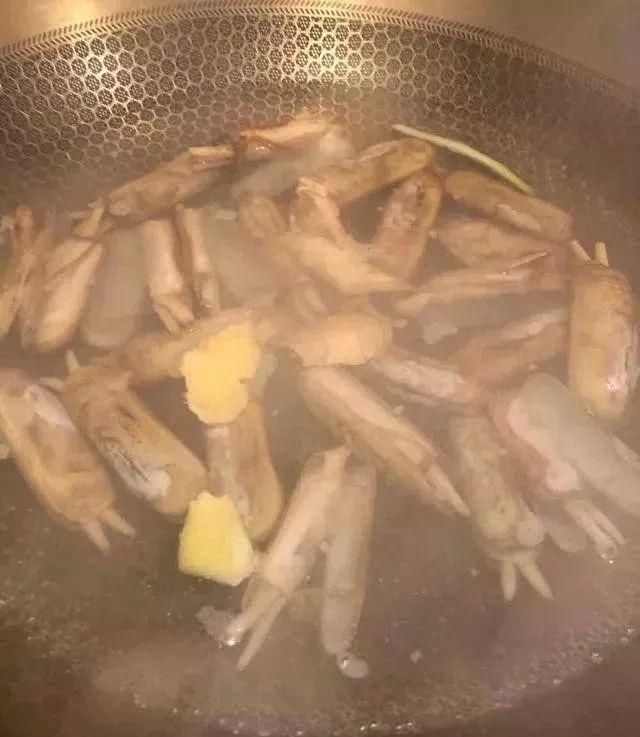  菜市场|军医直言白酒最怕的解药，不是酸奶菜市场里很常见，酒后吃解酒毒还护肝