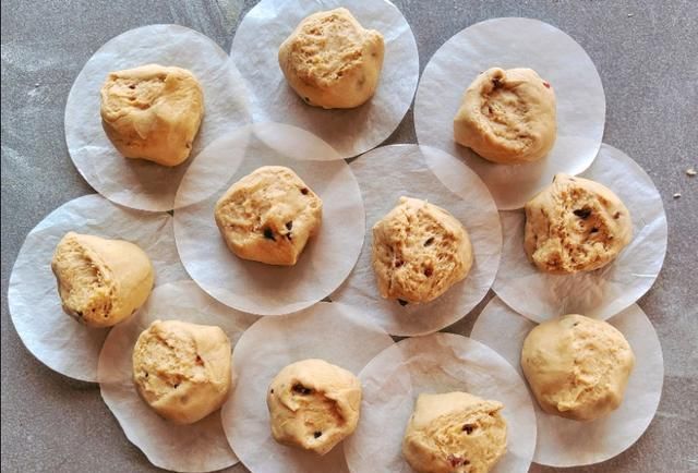 不用|想吃红糖馒头不用买,教你一个懒人做法,用手揪面,蒸一蒸就可以