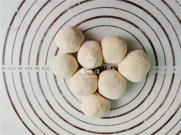  出炉|解锁手抓饼新吃法，做点心特省力，15分钟就出炉，孩子围着盘子转