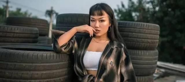  说唱|《中国新说唱》蜜妞：每一季都参加，每一季都无缘决赛的女rapper