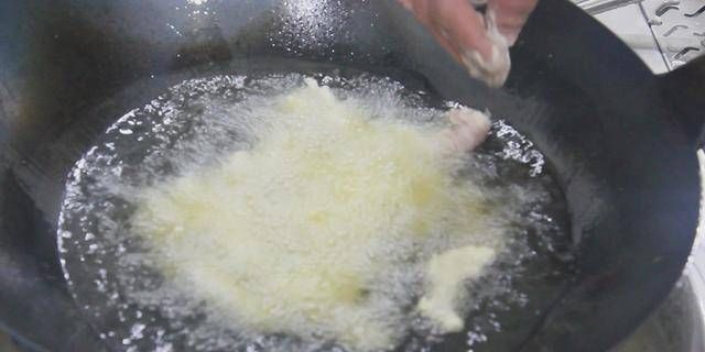  告诉|厨师告诉你糖醋里脊的方法是这两个，又脆又甜又酸