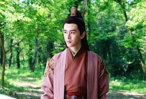  乌童抓住|琉璃美人煞：乌童结局如何？临死前把玲珑推出魔渊，真心爱过玲珑