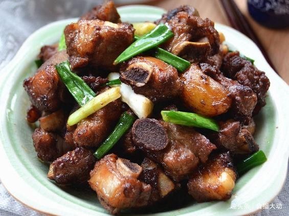  灯亮起来|味道特别香、特别诱人的下饭菜，用来下酒也非常棒，家人吃爽了！