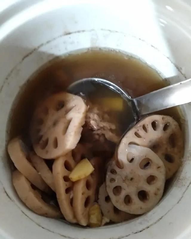 装盘备用|美味鲜汤:排骨藕汤 | 一道汉味十足的靓汤