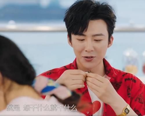  轻松|《中餐厅》迎来感觉“轻松”嘉宾？听到张亮对他说的话，脸色都变了