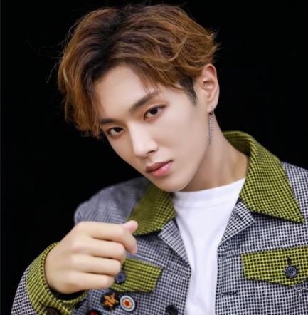  易烊千玺|最受欢迎男歌手，TFBOYS拿下前3，李汶翰第4，周震南第5