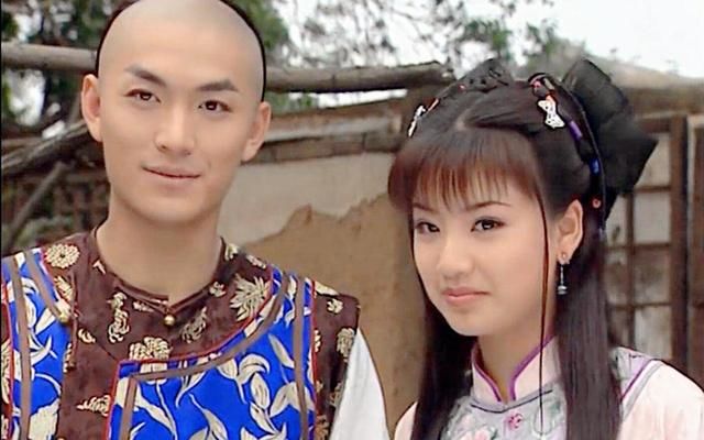  转身|《格格要出嫁》爆红后，18岁的倪睿思甩了胡彦斌，转身跟了罗中旭