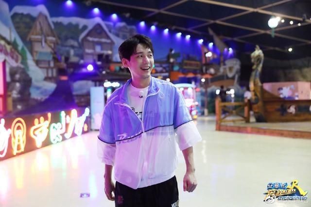  LV春夏21男|吴亦凡、邓伦、欧阳娜娜、白宇、宋威龙、钟楚曦、虞书欣