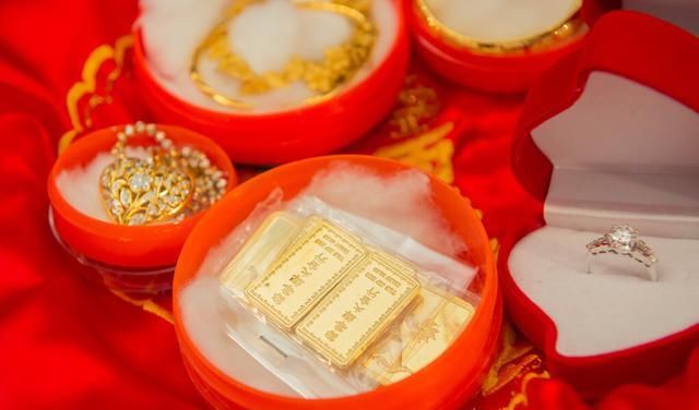 彩礼|要房、要车、要彩礼,难道不要爱情吗?她用亲身感受做出回答