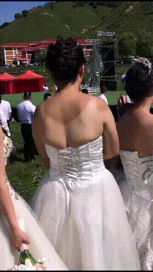  真实|搞笑GIF趣图：妹子这么漂亮，怎么一拍视频就暴露真实性格了呢？