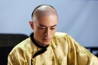 罢朝|她二婚嫁皇帝成宠妃,以30岁高龄入宫,离世后乾隆为她罢朝3天!