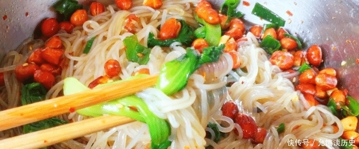 比肉|粉条不要炖着吃了，教你新吃法，爽滑劲道，香辣爽口，出锅比肉香