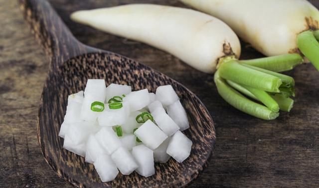 便宜|秋季的萝卜好吃又便宜,这样腌着吃,爽脆解腻,再不怕吃大鱼大肉