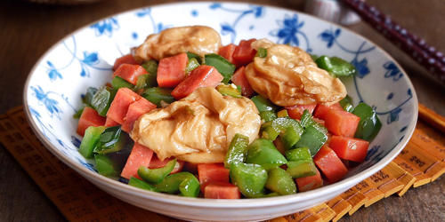  上手|老相食厨房|妈妈的味道我知道！油面筋炒素！清爽开胃易上手！