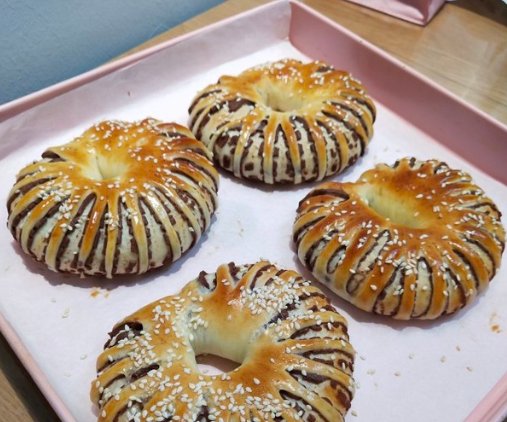 面包圈|豆沙面包圈, 只需要经过一次发酵即可制作成功