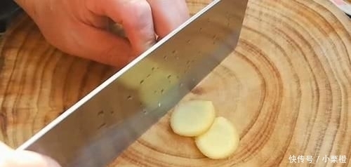 简单|淮扬大厨分享“蜜汁红烧牛肉”简单好吃家常做法，加它鲜香软烂