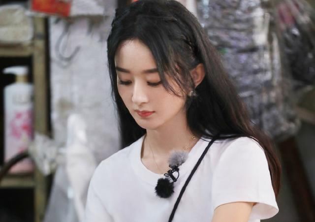  预告|《中餐厅4》首期预告，赵丽颖遭遇危机，炒菜方式与杨紫大不同