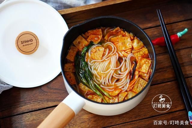 花生米|煮螺蛳粉时,粉丝总煮不熟?学会这个小技巧,螺蛳粉易煮又好吃