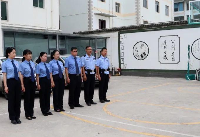扫黑|扫黑除恶 | 两天的“隔空对话”,10名涉黑案被告受审