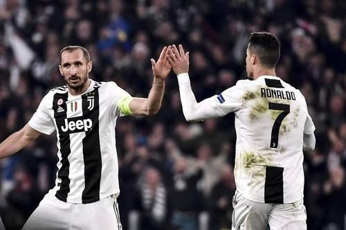  深夜|深夜9点！尤文做出争议决定：夏窗引援现败笔，C罗冲击欧冠悬了