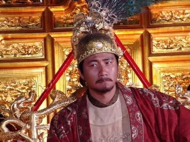 军事集团|朱元璋把陈友谅的女人抢了,还生了个儿子,为何朱元璋悔恨一生?