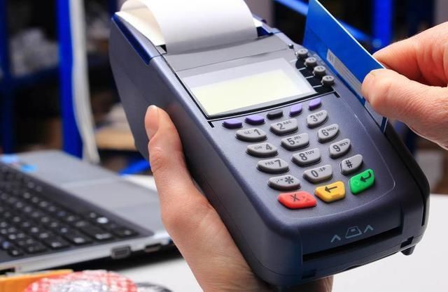  发抖|央妈出手，卡奴瑟瑟发抖，和信用卡套现说拜拜，网友：信用卡废了