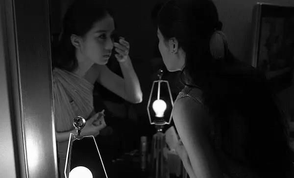  刘诗诗|气质如菊刘诗诗：不争不抢只管努力，好运自然会降临