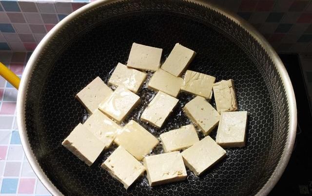 身体|豆腐和它是绝配,焖一锅鲜香嫩滑,营养全面,孩子长身体要多吃