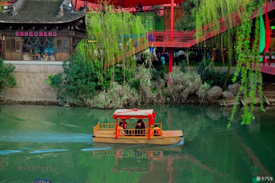 主题酒店|杭州有很多美景与动人的故事,宋城千古情的表演也非常震撼