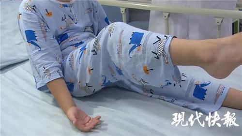  坡道|8岁男童坡道骑车摔倒，车把刺穿鼻腔和眼眶