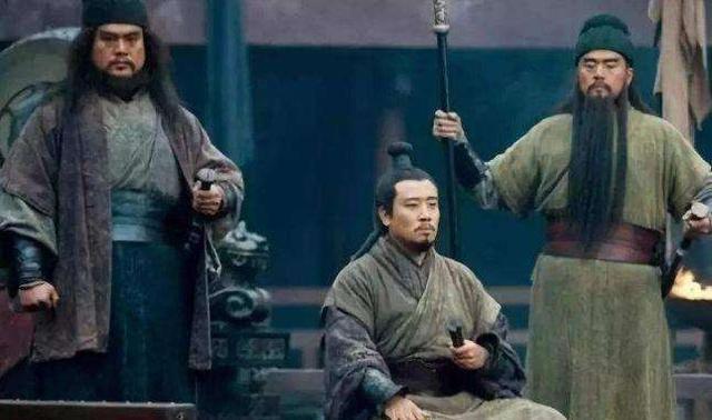 刘备|历史上诸葛亮在刘备时期,地位怎么样?地位会低于法正么?
