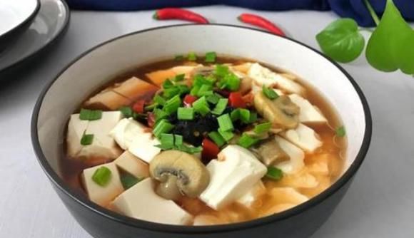  鸡肉|香蒸荔浦芋头，孜然鸡肉粒，蘑菇烧豆腐，冰糖炖橙子