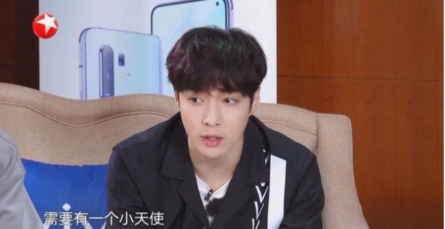 迪丽热巴|“极挑”开播来袭,热巴越来越有综艺感,艺兴想要“小天使”