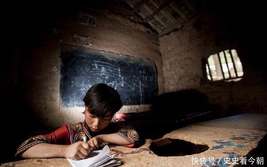 城里|实拍城乡教育的差距:城里学校像欧洲,农村学校像非洲