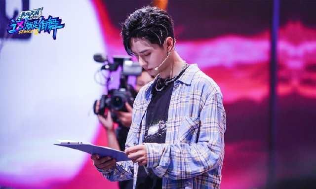  好笑|大神battle现场，王一博reaction太好笑