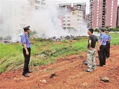 整治|蒙自“重拳”整治道路交通扬尘等行为