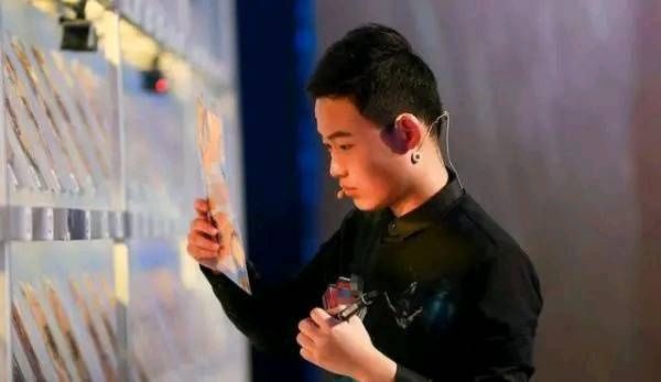  居然|《最强大脑》赛制引争议，网友质疑：居然连公平也不顾及了吗