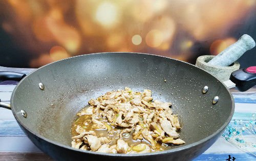  特别|这食材是真正“夏天第1食材”，与肉简单一炒，5分钟美味呈现