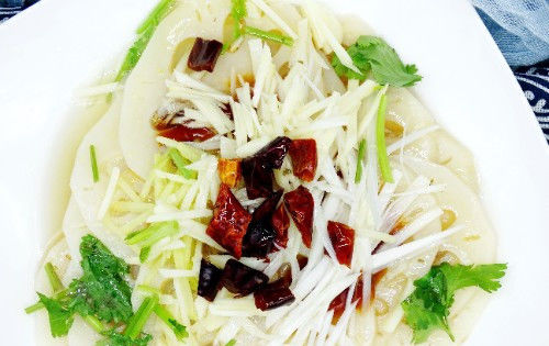 我家|秋天吃这菜最补人，简单拌拌鲜香脆嫩，我家每周吃4次，雷打不动