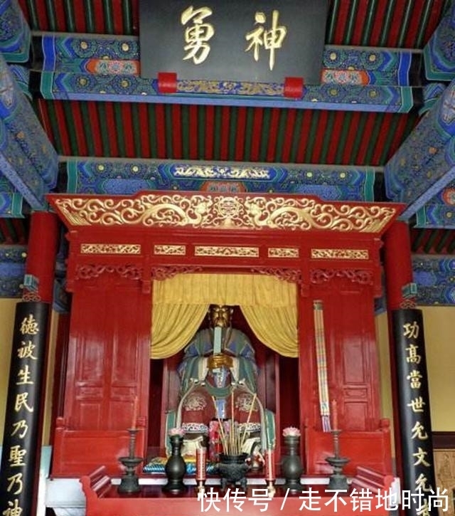  穷光蛋|一傻子为了祭拜关羽, 家里的财物通通被骗走, 从富豪变成了穷光蛋