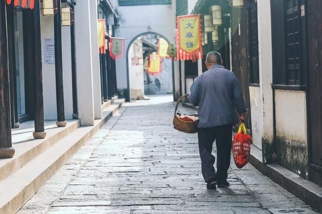 地道|黎里古镇逛吃攻略，地道江南水乡味，这三种美食别的古镇还真没有