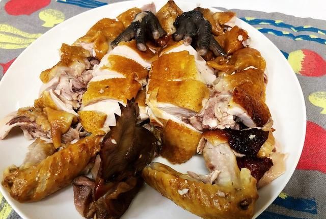  做法|买了很多年，现在才知道，熏鸡做法超简单，在家做干净又放心