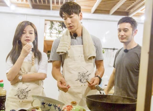 打电话|《中餐厅》请不到赵丽颖,黄晓明给冯绍峰打电话,轻松搞定