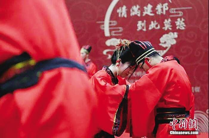 婚姻|争议中的彩礼 是什么让婚姻成了一场买卖？