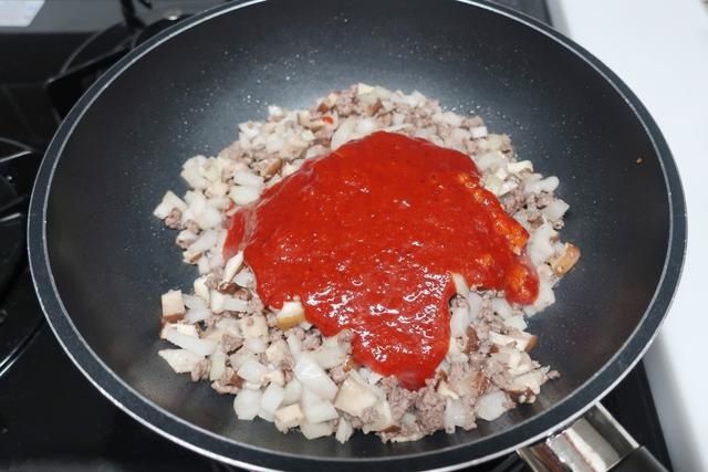 美食|简单美食之《嫩芽菜牛肉盖饭》的做法