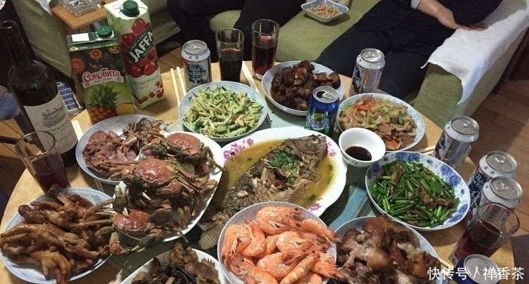 回家|去东北小姨家“做客”,做了一大桌子的菜,吃两口就“撂筷”回家